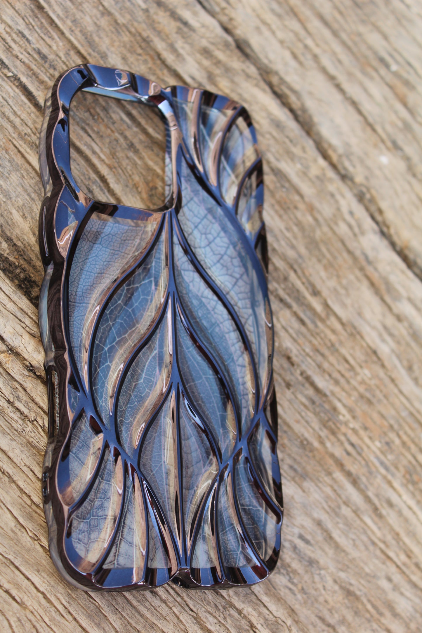 Elegant Leaf Design iPhone 16 Pro Max Case - Sanarah Accessories