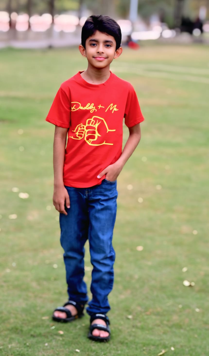"Daddy + Me" T-Shirt Red – Fist Bump Edition - Sanarah Accessories